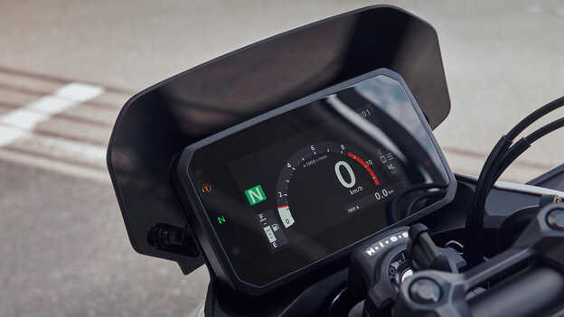 CB500 Hornet TFT-kijelzője